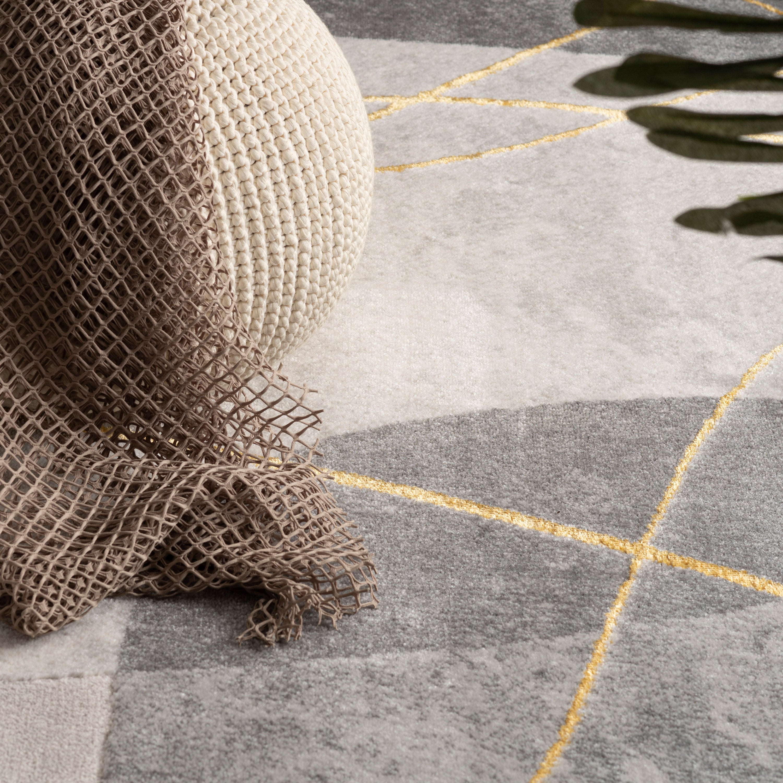 Area Rug Tuana Artistic Designer Pattern